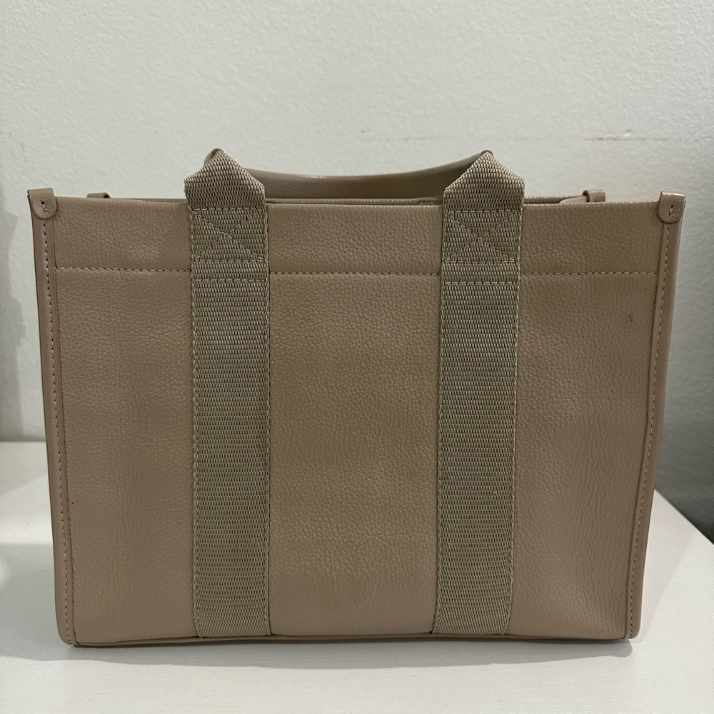 Balenciaga Hardware Leather Tote - Picture 4 of 10